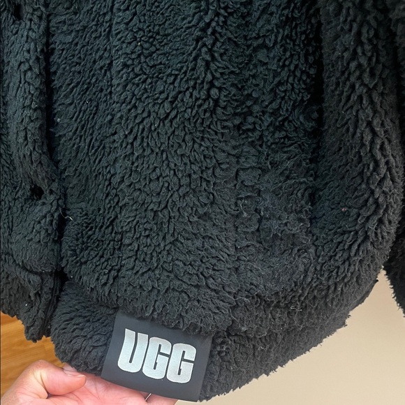 UGG Frankie Sherpa Trucker Jacket - Picture 6 of 9